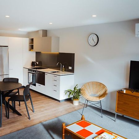 New Townhouse, Heart Of City Centre, 2 Bed 2 Bath, Car Park كريستتشيرش المظهر الخارجي الصورة