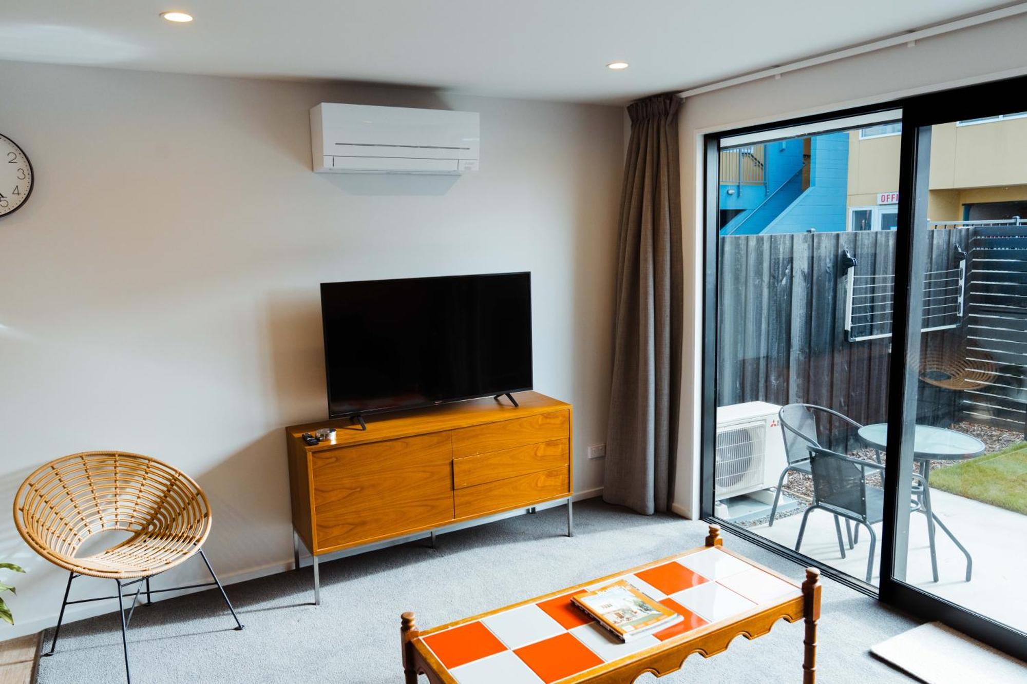 New Townhouse, Heart Of City Centre, 2 Bed 2 Bath, Car Park كريستتشيرش المظهر الخارجي الصورة